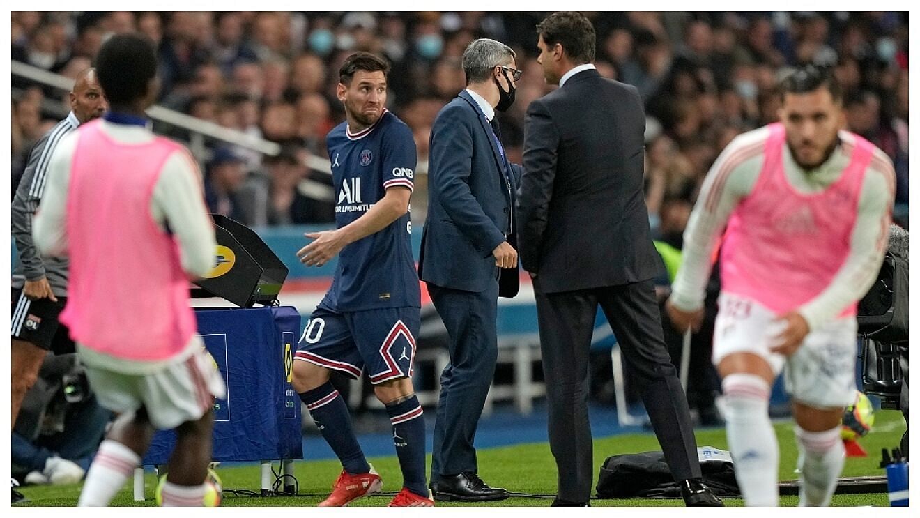 Lionel Messi still gets upset with being substituted